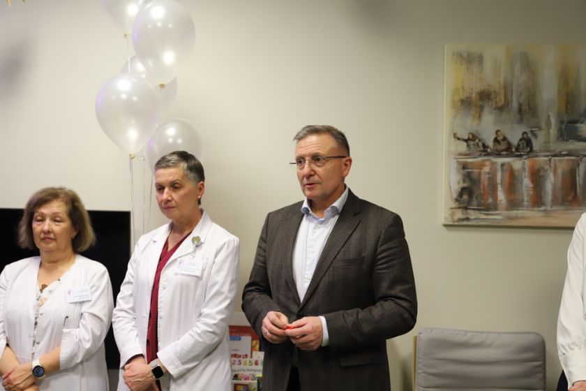 
Raseinių ligoninė tampa pavyzdžiu kitiems – atidarytas modernus tėvų ir vaikų kambarys                