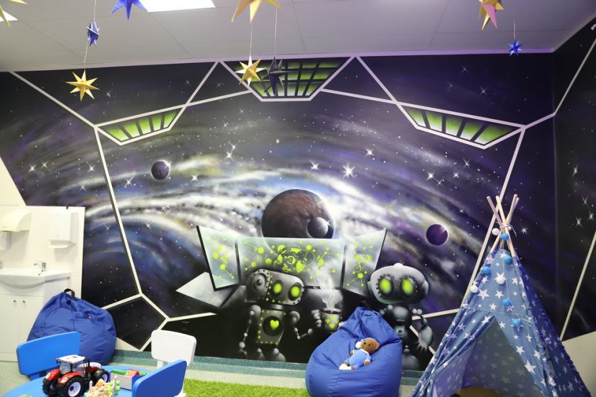 
Raseinių ligoninė tampa pavyzdžiu kitiems – atidarytas modernus tėvų ir vaikų kambarys                