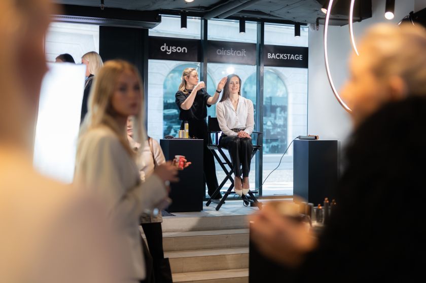 
Trys plaukų priežiūros įpročiai, dėl kurių atvaizdas veidrodyje vis dar nedžiugina                