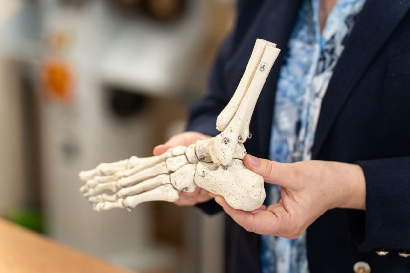 Kaip išsirinkti patogius batus ir apsaugoti pėdų sveikatą – pataria daugiau nei 20 metų su avalyne dirbanti specialistė